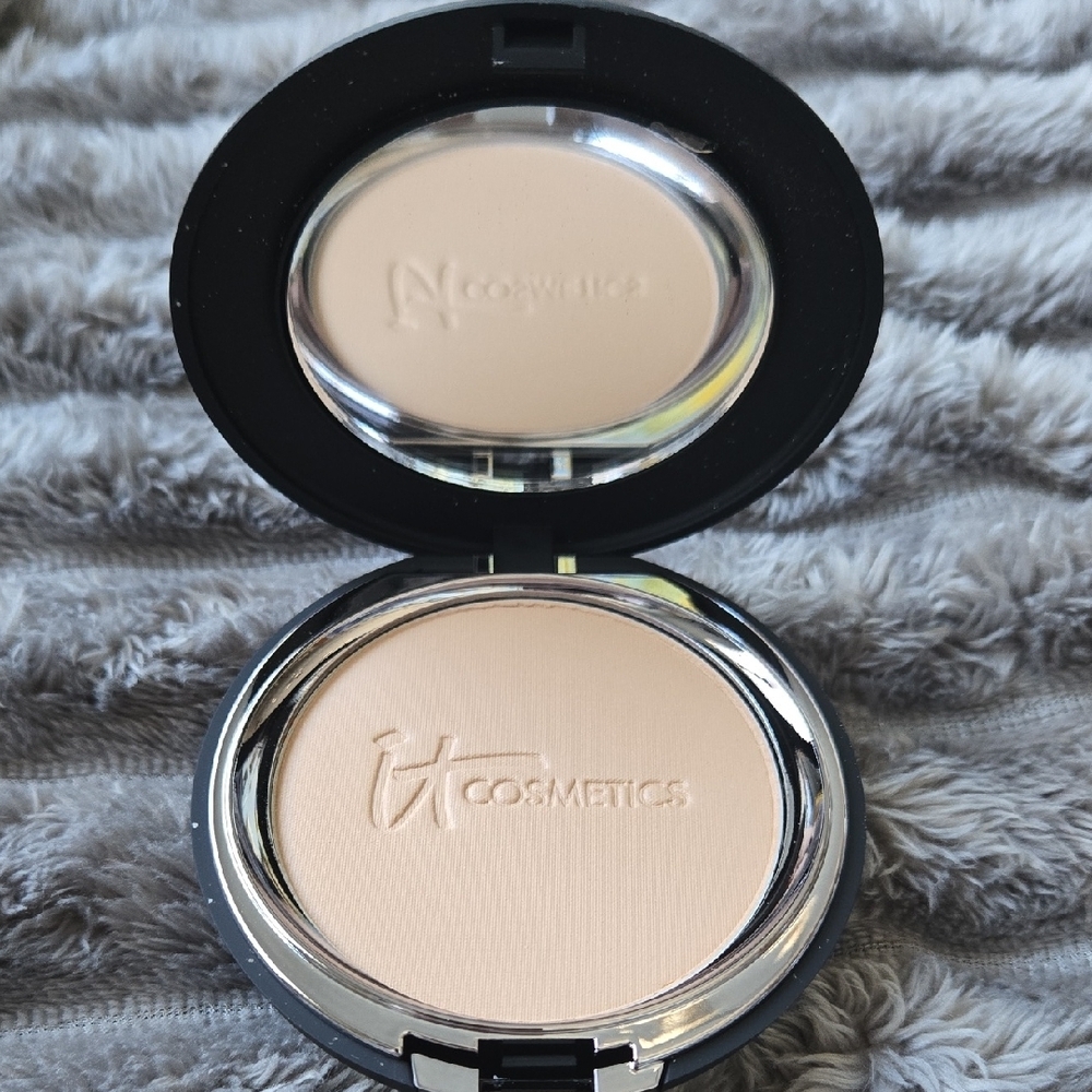 IT Cosmetics Celebration Foundation - Sleek Silver - Picture 4 of 4
